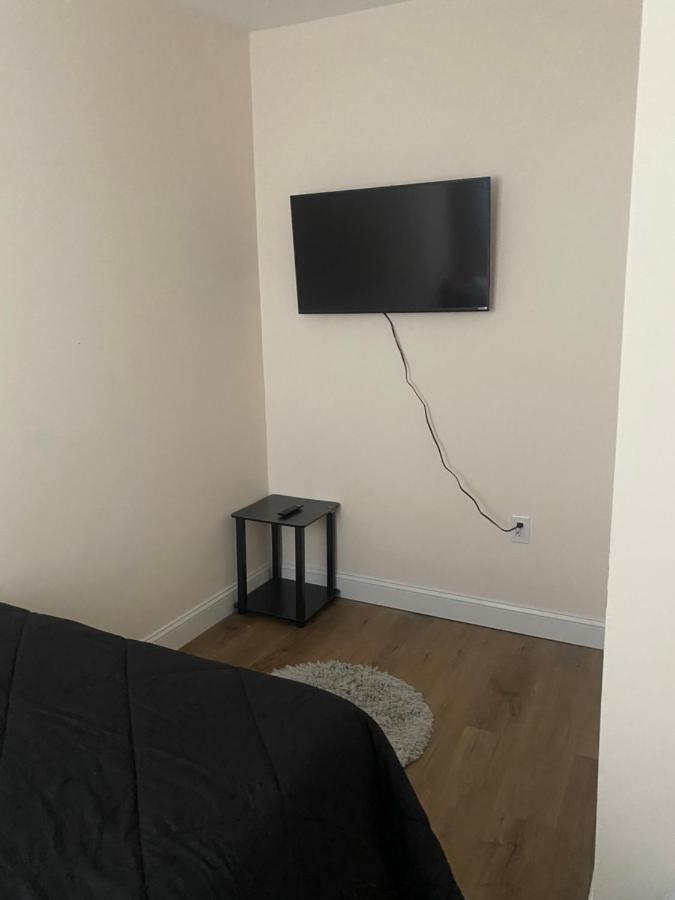 Private Room In South Philly Near Arenas! Philadelphia Exterior photo